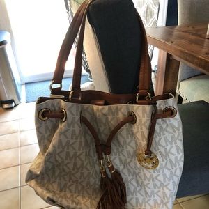 Michae Kohrs Shoulder bag!